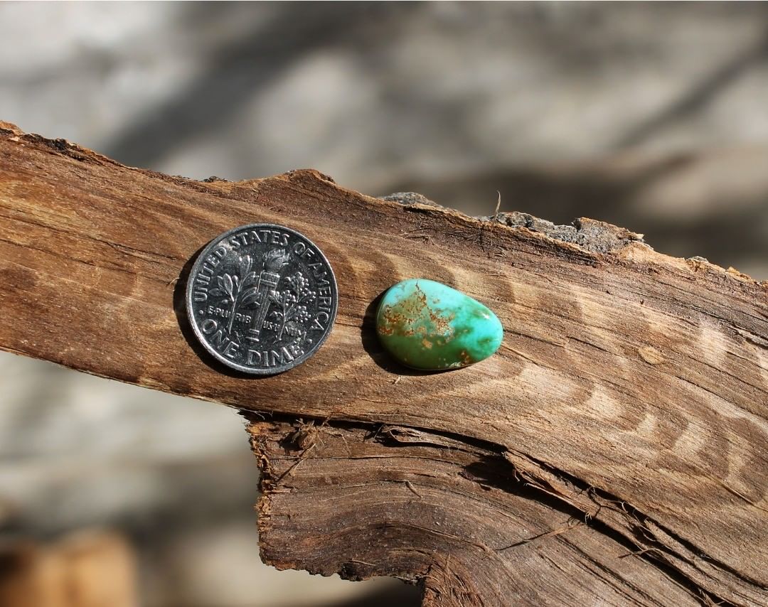 Natural blue-teal turquoise cabochon w/ brown inclusions(Stone Mountain Turquoise)
Instagram    $11 for 4 carats untreated & un-backed Stone Mountain Turquoise
#turquoisecabochon#cabochons