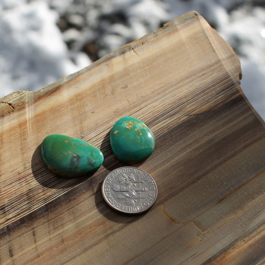 Matching natural green turquoise cabochons (Stone Mountain Turquoise)
 $38 for 8.2 carats, 7.1 carats untreated & un-backed Nevada turquoise.
21×15.2×3 mm, 18.8×15.1×3.3 mm
