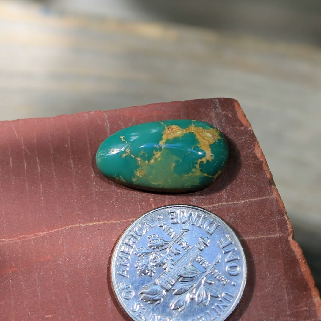 A natural dark cabochon from Stone Mountain Mine
Claim or DM
$16 for 5.9 carats untreated & un-backed Nevada turquoise