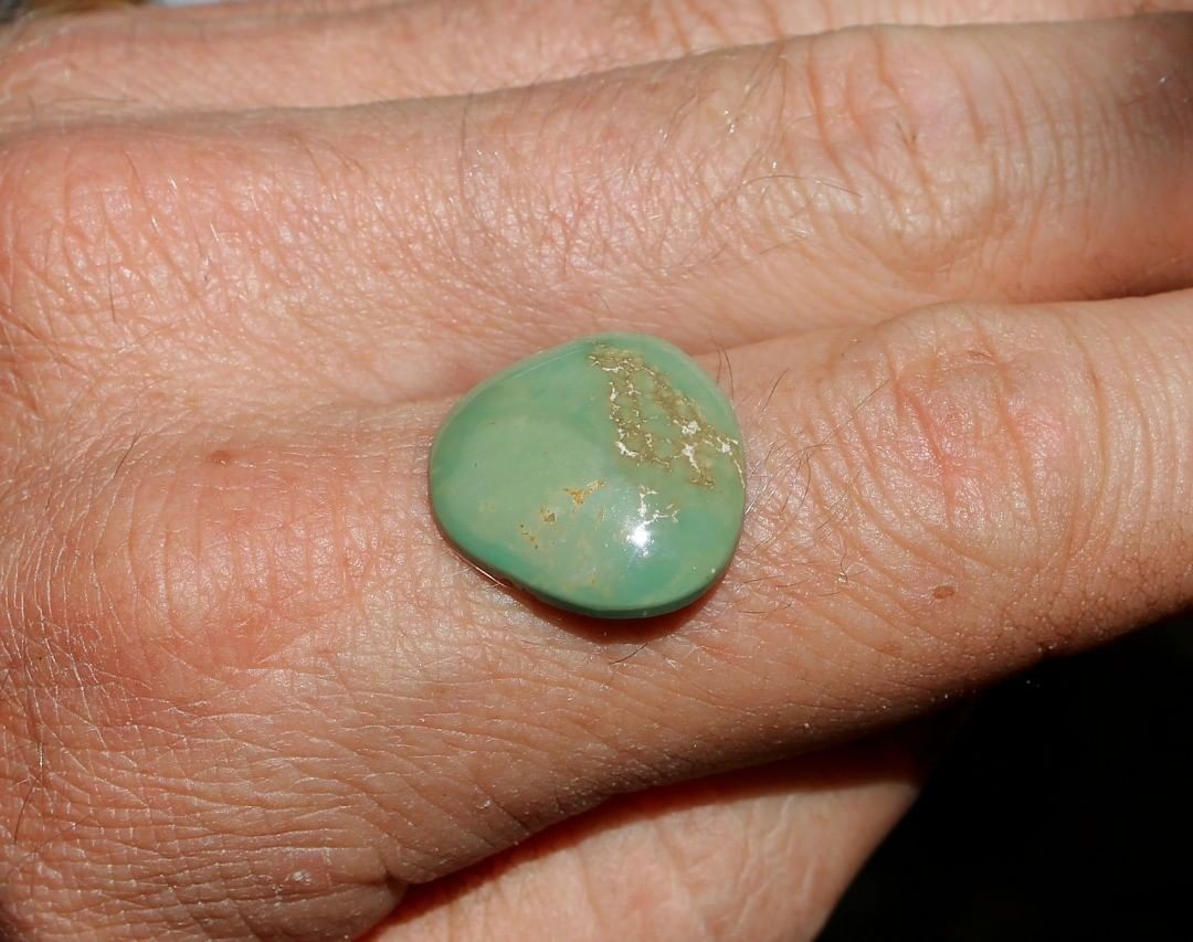 Natural light green Stone Mountain Turquoise cabochon

$27 for 10.1 carats untreated & un-backed Nevada turquoise