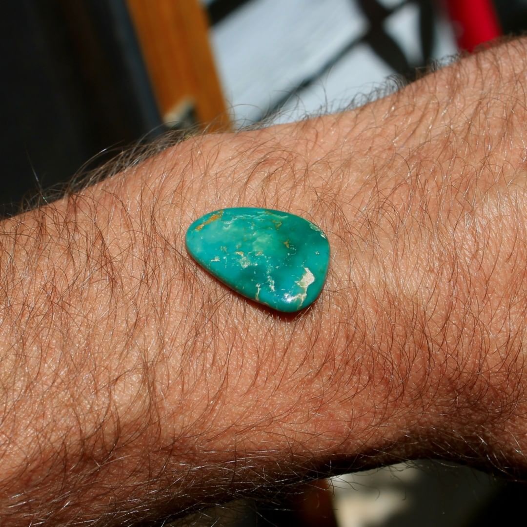 Natural teal green Stone Mountain Turquoise cabochon with vivid color

$32 for 11.2 carats untreated & un-backed Nevada turquoise